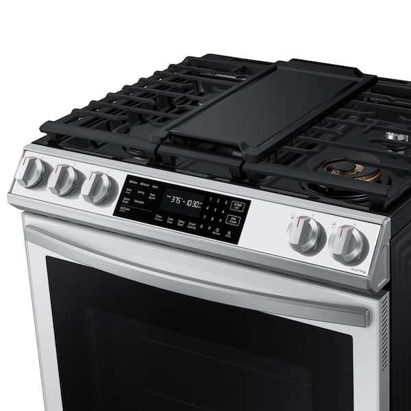 Samsung Bespoke 30 in. 6.3 cu. ft. Smart 5-Element Slide-In Electric Range  with Air Fry Convection Oven in White Glass NE63BB851112 - The Home Depot