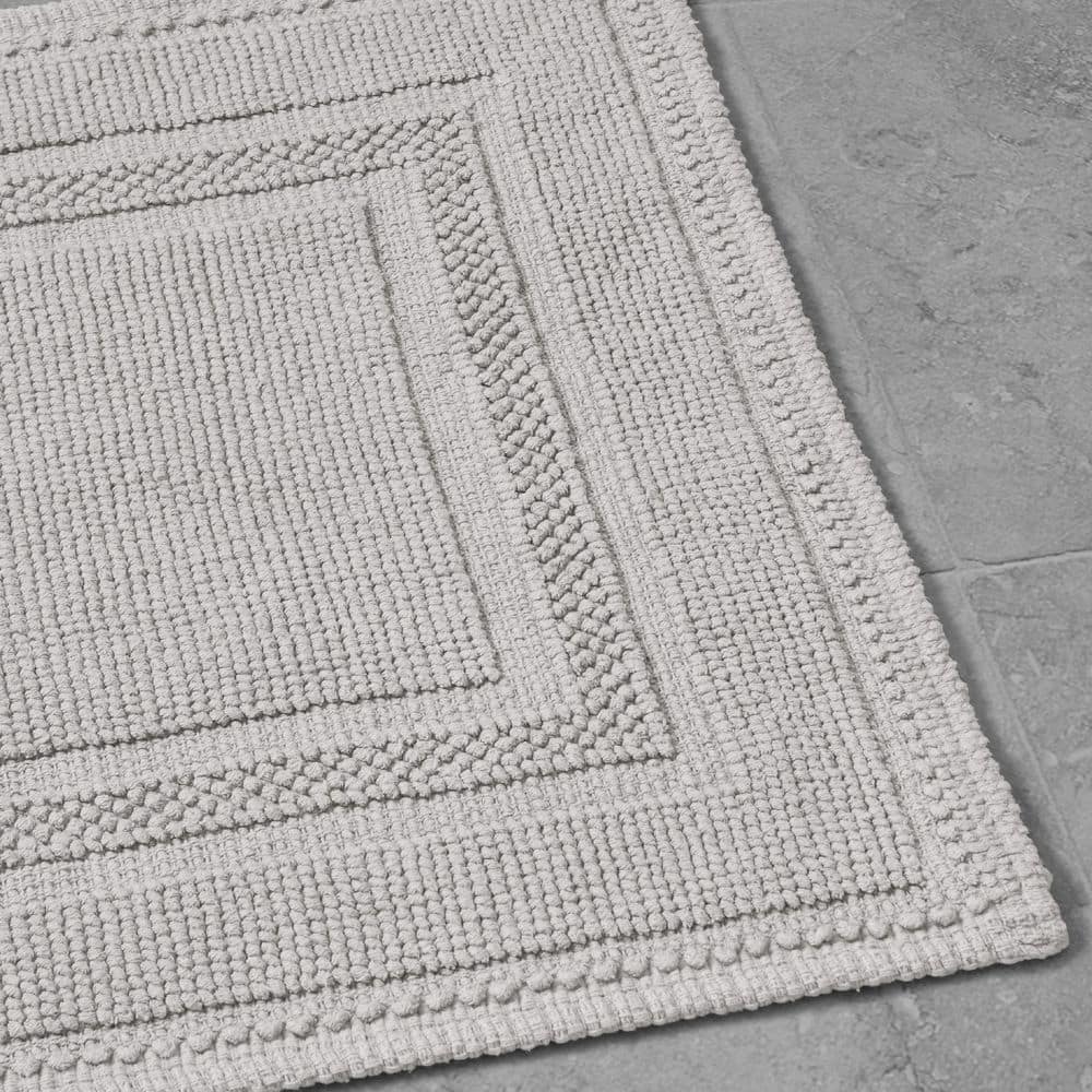 Light Gray Cotton Stonewash Racetrack Bath Rug 17" x 24"