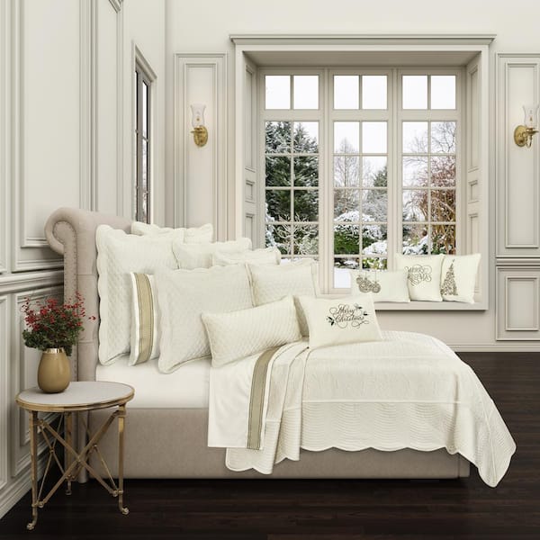 Monica Winter White Polyester King/Cal King 3Piece Quilt Set