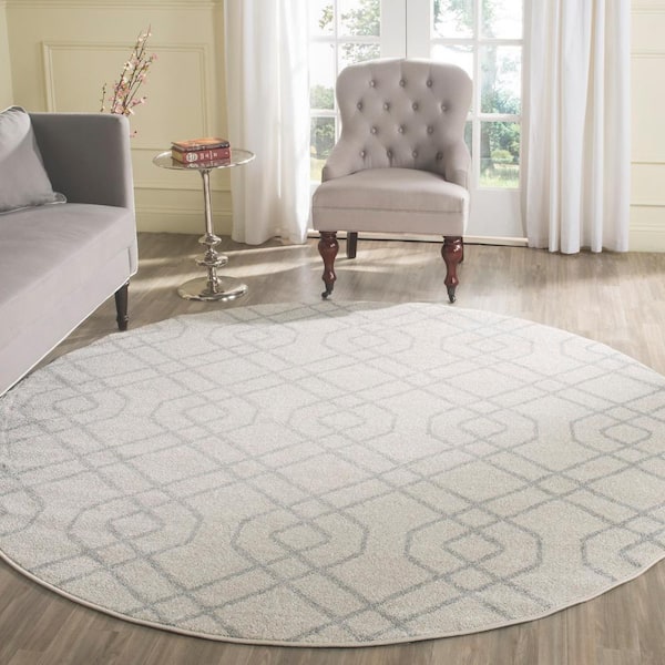 Amherst Ivory/Light Gray 7 ft. x 7 ft. Round Interlock Geometric Area Rug