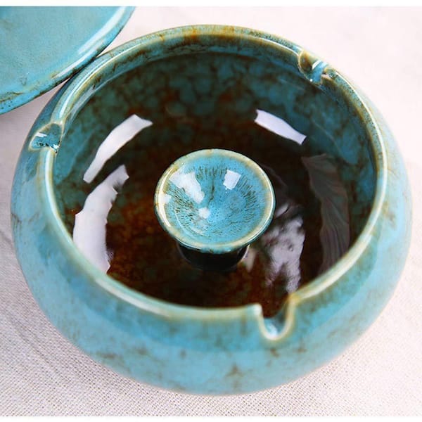 Augbeer 4.5 in. x 4.5 in. Blue Ceramic Ashtray with Lid and