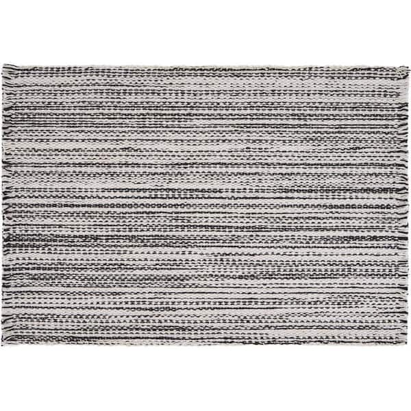 LR Home Mono 19 in. x 13 in. Black / White Fringed Cotton Placemat (Set of 4)