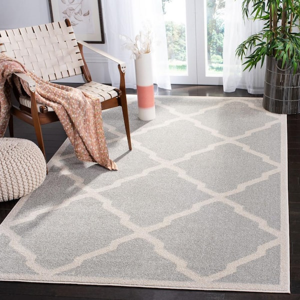 Amherst Light Gray/Beige 5 ft. x 5 ft. Square Diamond Distressed Area Rug