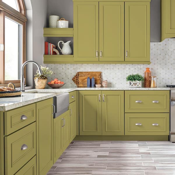 https://images.thdstatic.com/productImages/c8dfb79c-1b61-4187-843b-4aebb7c4b938/svn/pistachio-behr-premium-cabinet-paint-752301-a0_600.jpg