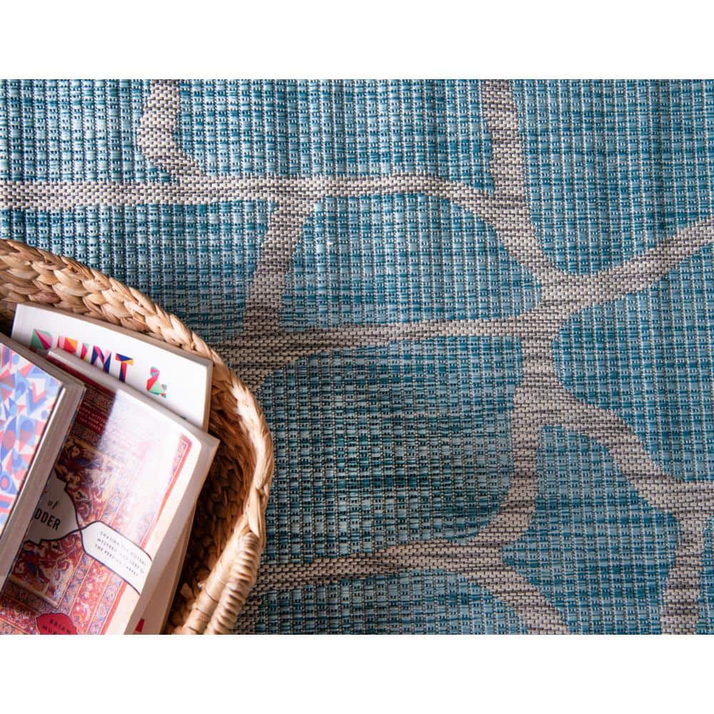 Light Aqua Rectangular Stain-Resistant Outdoor Rug 4' x 6'