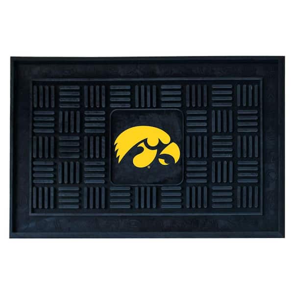 FANMATS NCAA University of Iowa Black 19.5 in. x 31.25 in. Outdoor Vinyl Medallion Door Mat