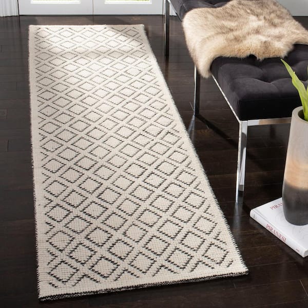 Vermont 2 ft. x 14 ft. Ivory/Black Geometric Runner Rug