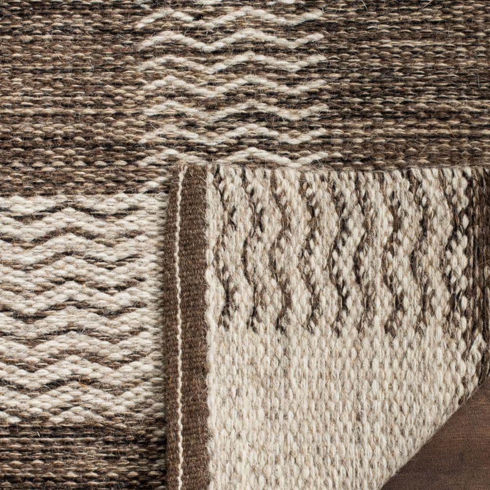 Light Grey and Brown Handmade Wool Checkered Area Rug, 5' x 8'
