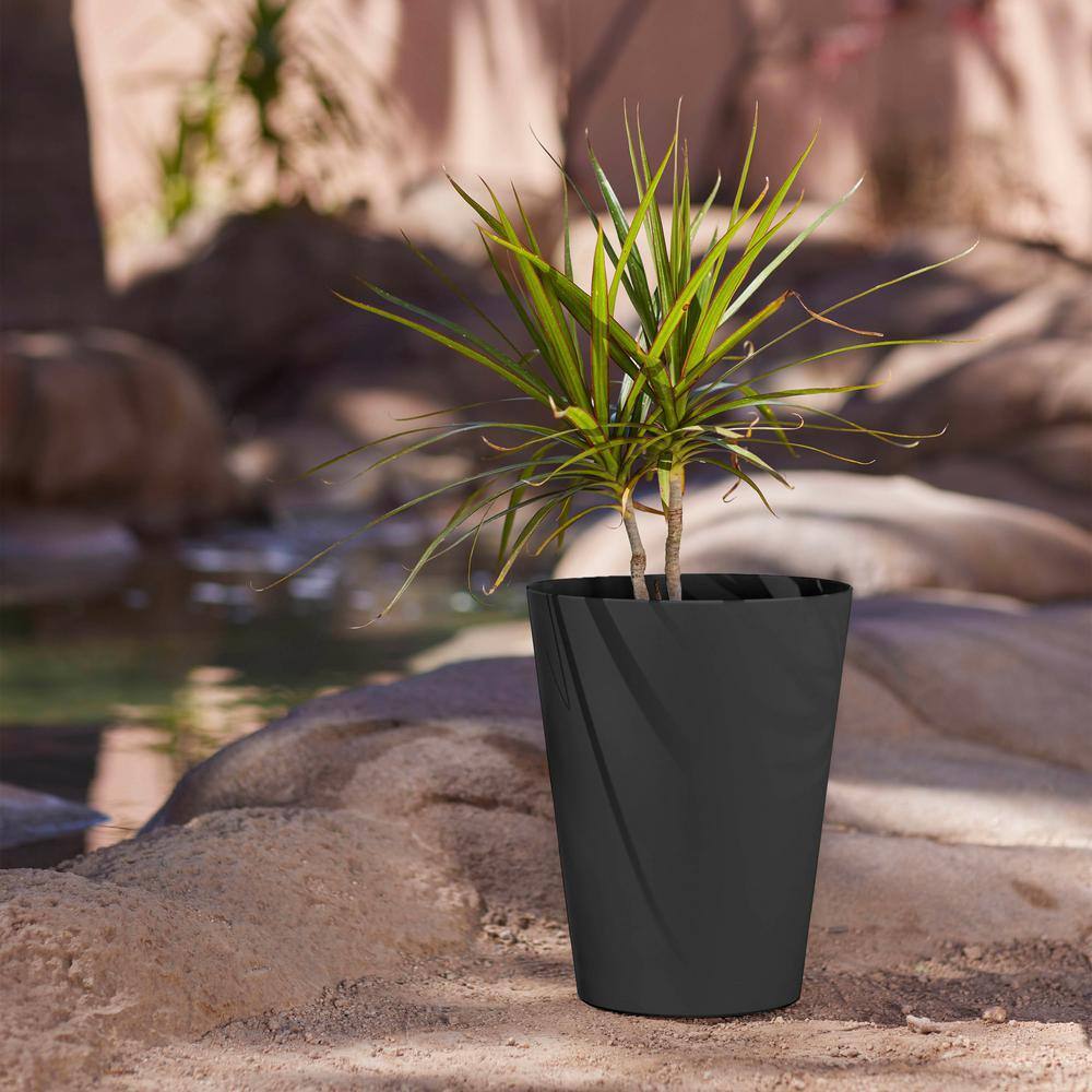 Finley Contemporary 14" Black Round Recycled Plastic Planter