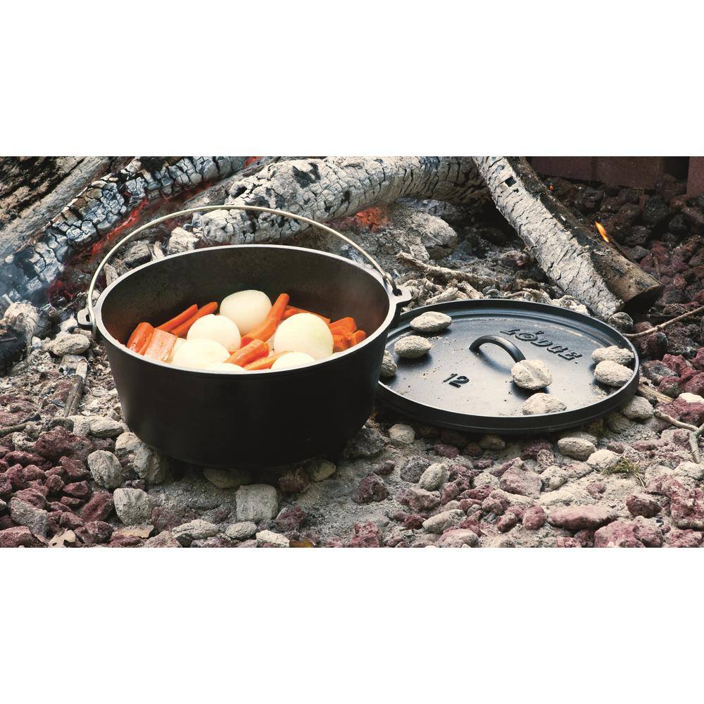 Black Cast Iron 8-Quart Camp Dutch Oven with Bail Handle