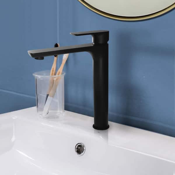 Anti-Rust Single Handle Single Hole Bathroom Faucet in Matte Black
