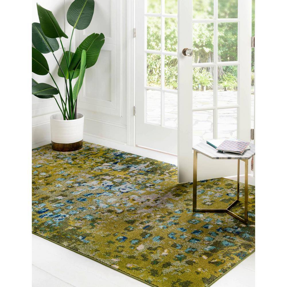 Green Abstract Easy Care Stain-Resistant Area Rug 7' x 10'