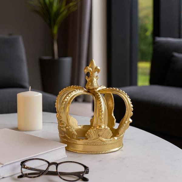 Liv & Skye 6.25 in. x 7 in. Gold Metal Decorative Embossed Crown