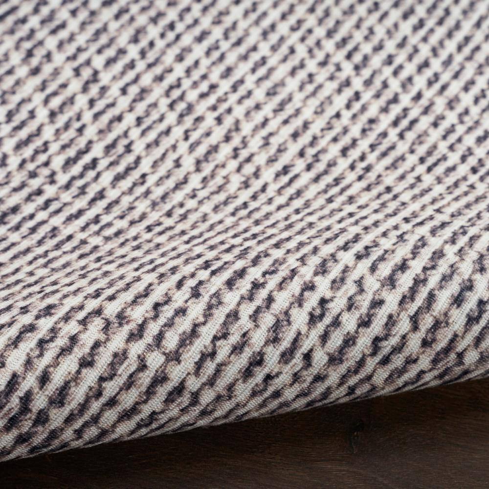 Gray Geometric Cotton Synthetic Rectangular 6' x 9' Area Rug