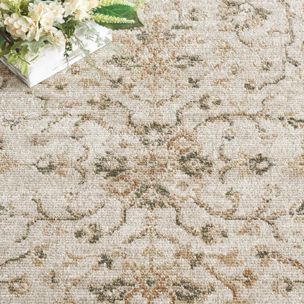 Isabella Blue and Cream 9' x 12' Synthetic Oriental Area Rug