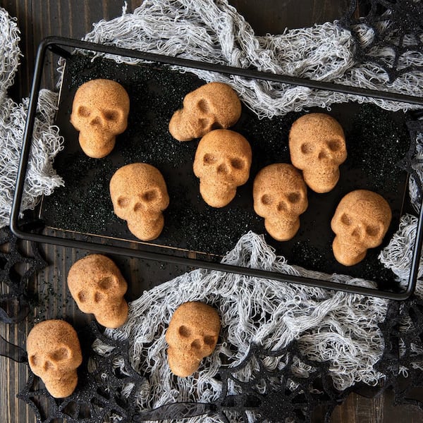 Nordic Ware Skull Bites Cakelet Pan 94948M - The Home Depot