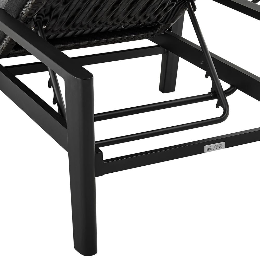Grand Black Aluminum Outdoor Chaise Lounge with Gray Cushions