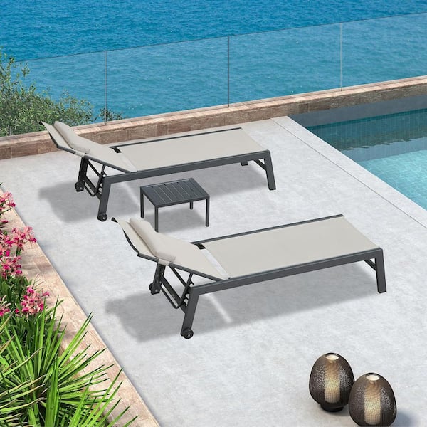 Oversize Black Frame Lounge of 2-Pieces Aluminum Outdoor Chaise Lounge with Cushion and Armrests, Beige