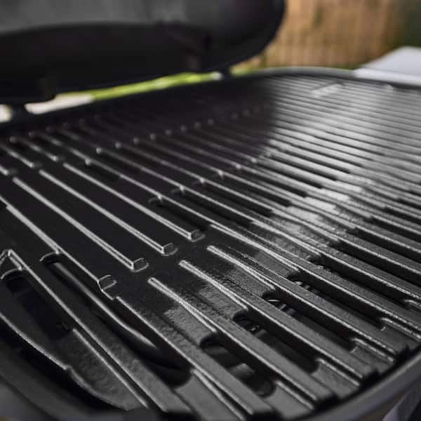 Weber Q 2800N+ 2-Burner Liquid Propane Grill in Red with Stand