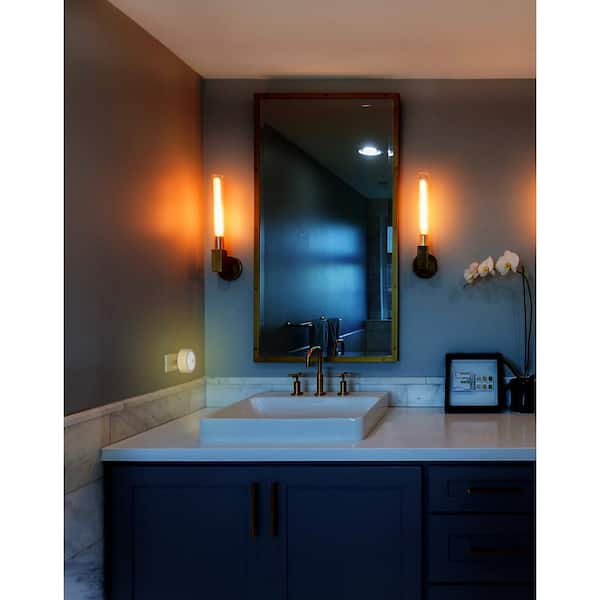 Smart Design: A built-in night light for the bathroom. - Picture