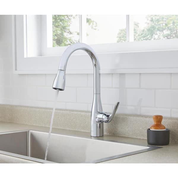 Gerber Viper Single Handle Pull Down Sprayer Kitchen Faucet with