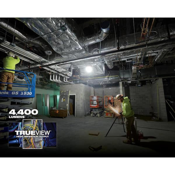 Milwaukee - M18 18-Volt Lithium-Ion Cordless 4400-Lumen RADIUS LED Compact Site Light (Tool-Only)