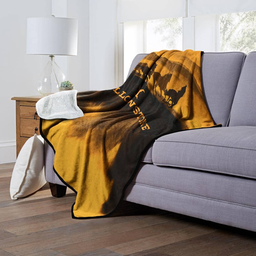 Yellowstone Wild Horses Multicolor Sherpa Fleece Twin Blanket