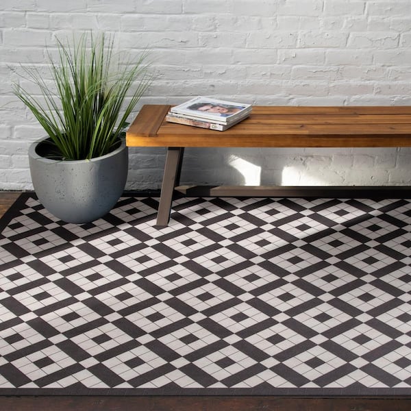 Black and White 5 ft. x 7 ft. Diamond Vinyl Area Rug