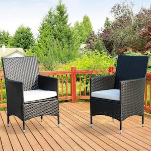Grey Lightweight Plastic Rattan Wicker Outdoor Lounge Chair with White Cushion (2-Piece)