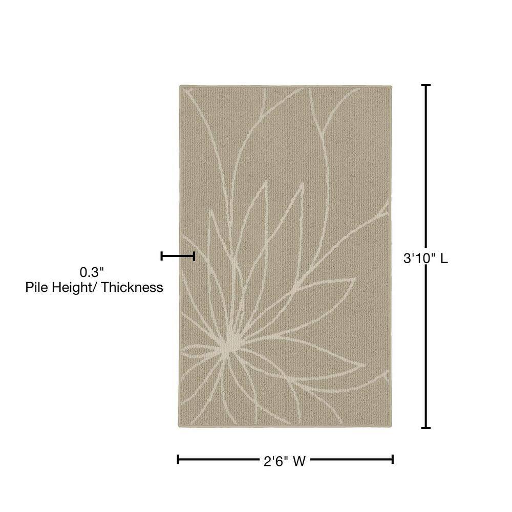 Grand Floral Tan/Ivory Tufted Polypropylene Rectangular Area Rug