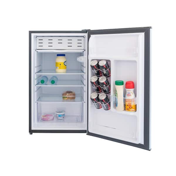 Magic Chef 4.4 cu. ft. Mini Refrigerator with Freezer, Black at Tractor  Supply Co.