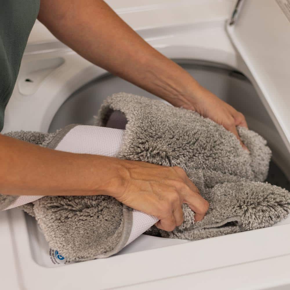 Pearl Flat Pile Polyester Bath Rug