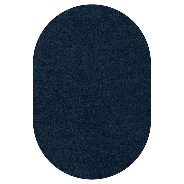 Haze Solid Low-Pile Navy 4 ft. x 6 ft. Oval Area Rug
