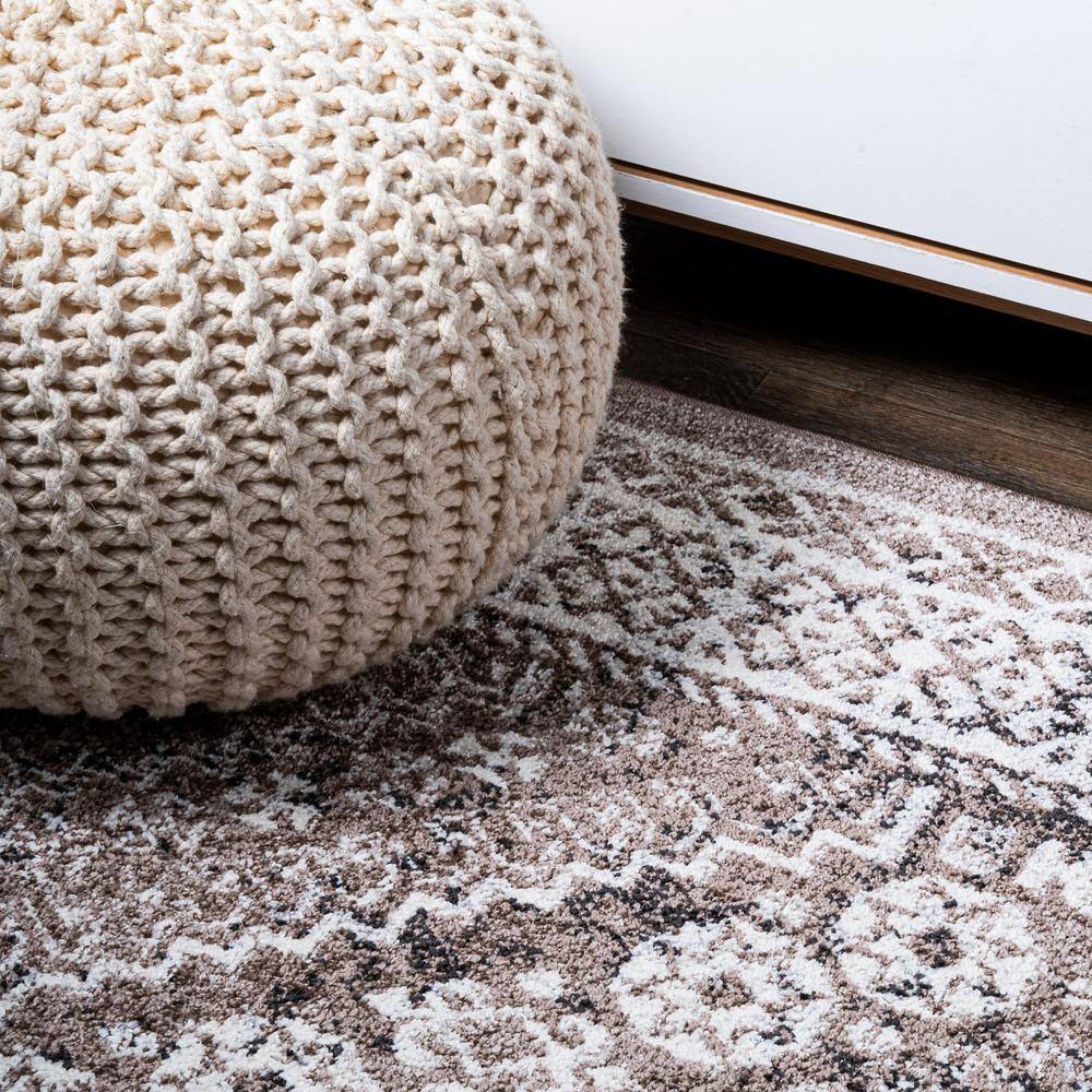 Bohemian Medallion Brown/Ivory Synthetic Area Rug - Easy Care