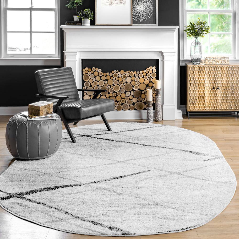Gray Oval Reversible Stain-Resistant Synthetic Area Rug