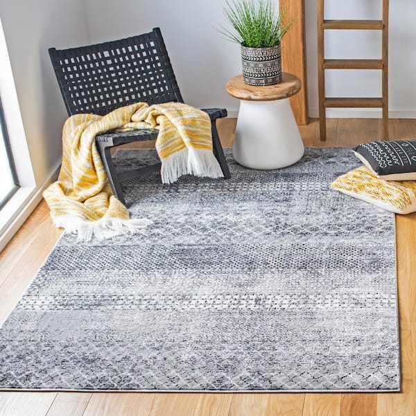 Amelia 2 ft. x 4 ft. Gray/Ivory Geometric Distressed Area Rug