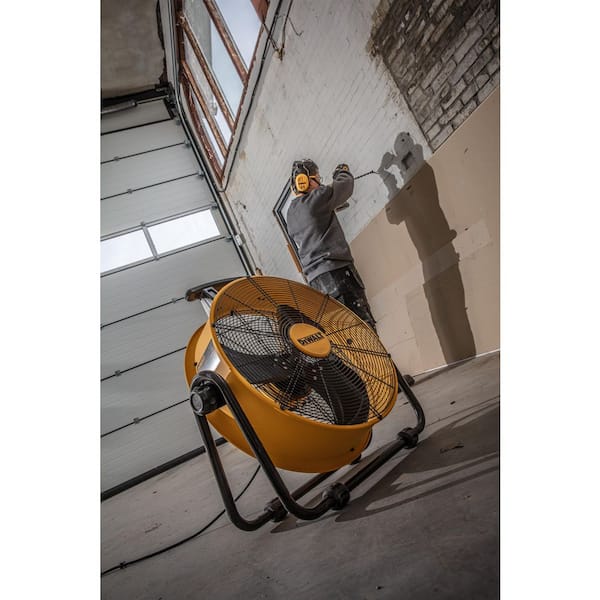 DEWALT 20 in. 3-Speed Heavy-Duty Drum Fan with 6 ft. Power Cord