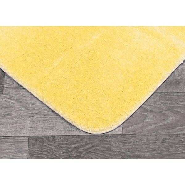 Traditional Rubber Ducky Yellow 21 in. x 34 in. Solid Plush Nylon 2-Piece Bath Mat Set
