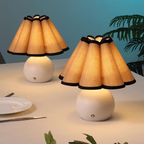 Billie 10.5 in. Scalloped Shade Regarcheable/Cordless Dimmable Integrated LED Table Lamps, Ivory/Black (Set of 2)