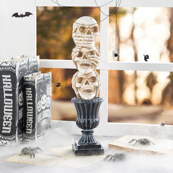 Glitzhome 18 in. H Halloween Resin Stacked Skull Table Decor