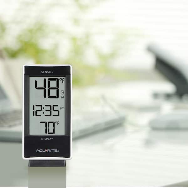 AcuRite Digital Thermometer with Indoor/Outdoor Temperature 02059M