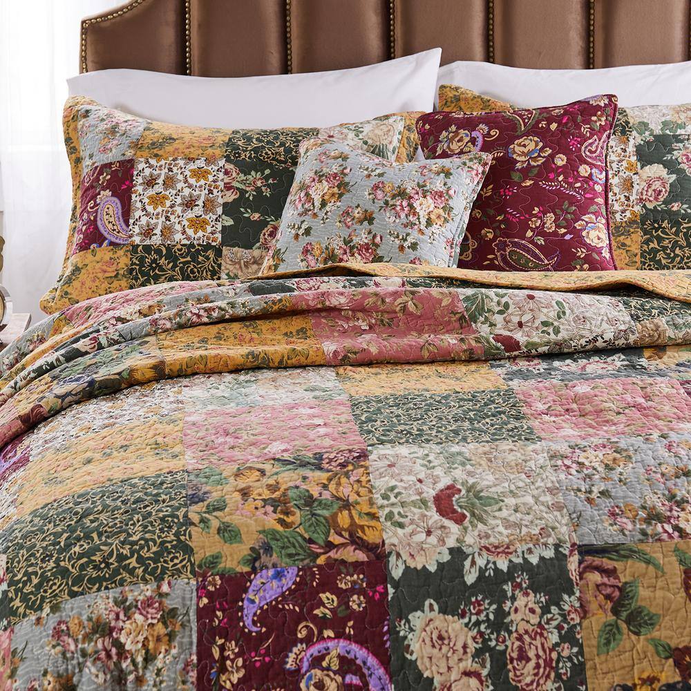 King Pink Cotton Reversible Quilt Set with Decorative Pillows