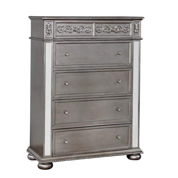 William's Home Furnishing Azha Silver Traditional Style Chest