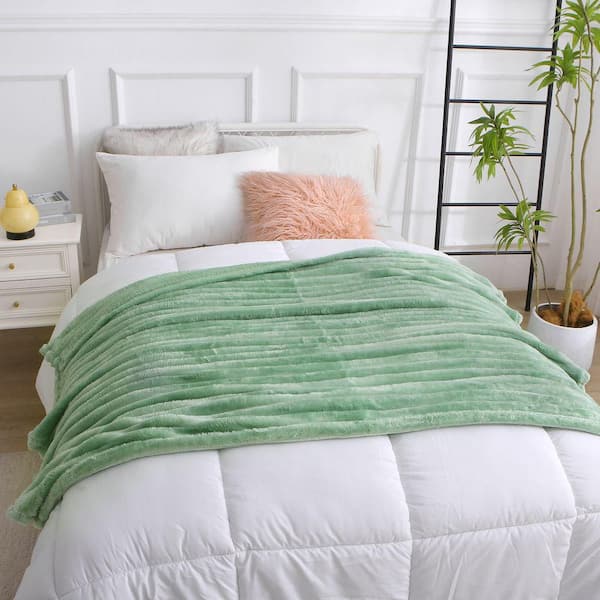 Lightweight Ribbed Cord Green Flannel Fleece 79 in. x 91 in. Blanket