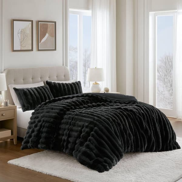 Madison Park Dahlia Polyester Black Faux Fur Full/Queen Comforter
