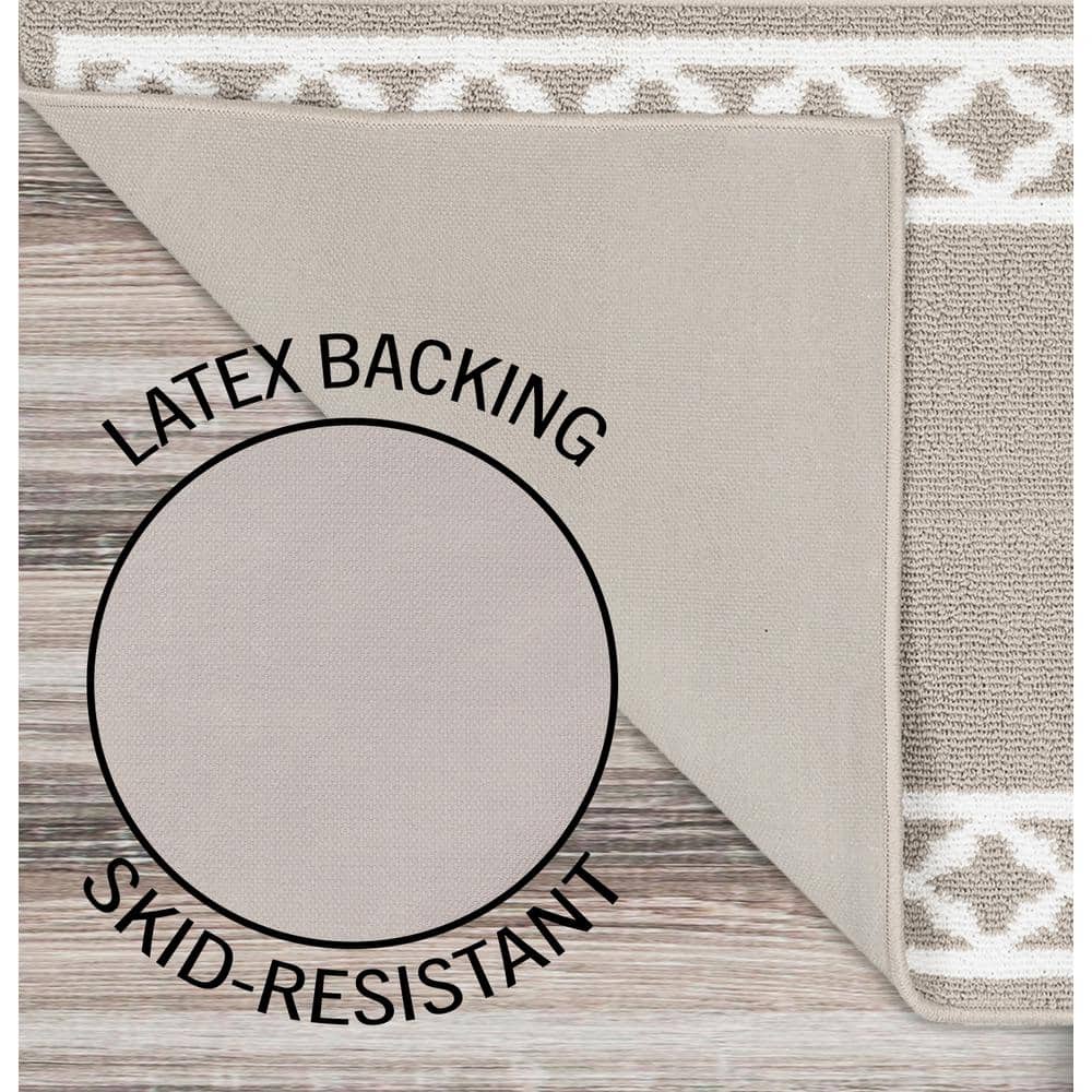 Light Grey and White Trellis Tufted Runner Rug 26" x 60"