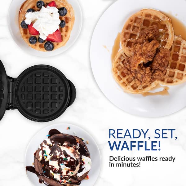 Nostalgia Mini Waffle Maker 5 Heart Shape - Red NEW