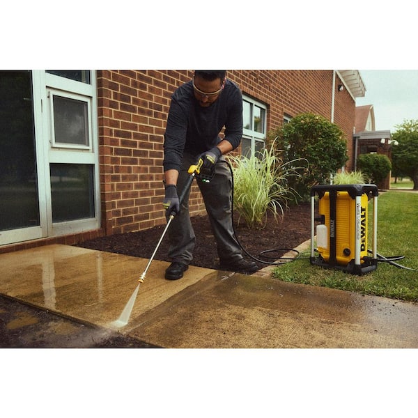 2600 PSI 1.1 GPM Cold Water Electric Pressure Washer