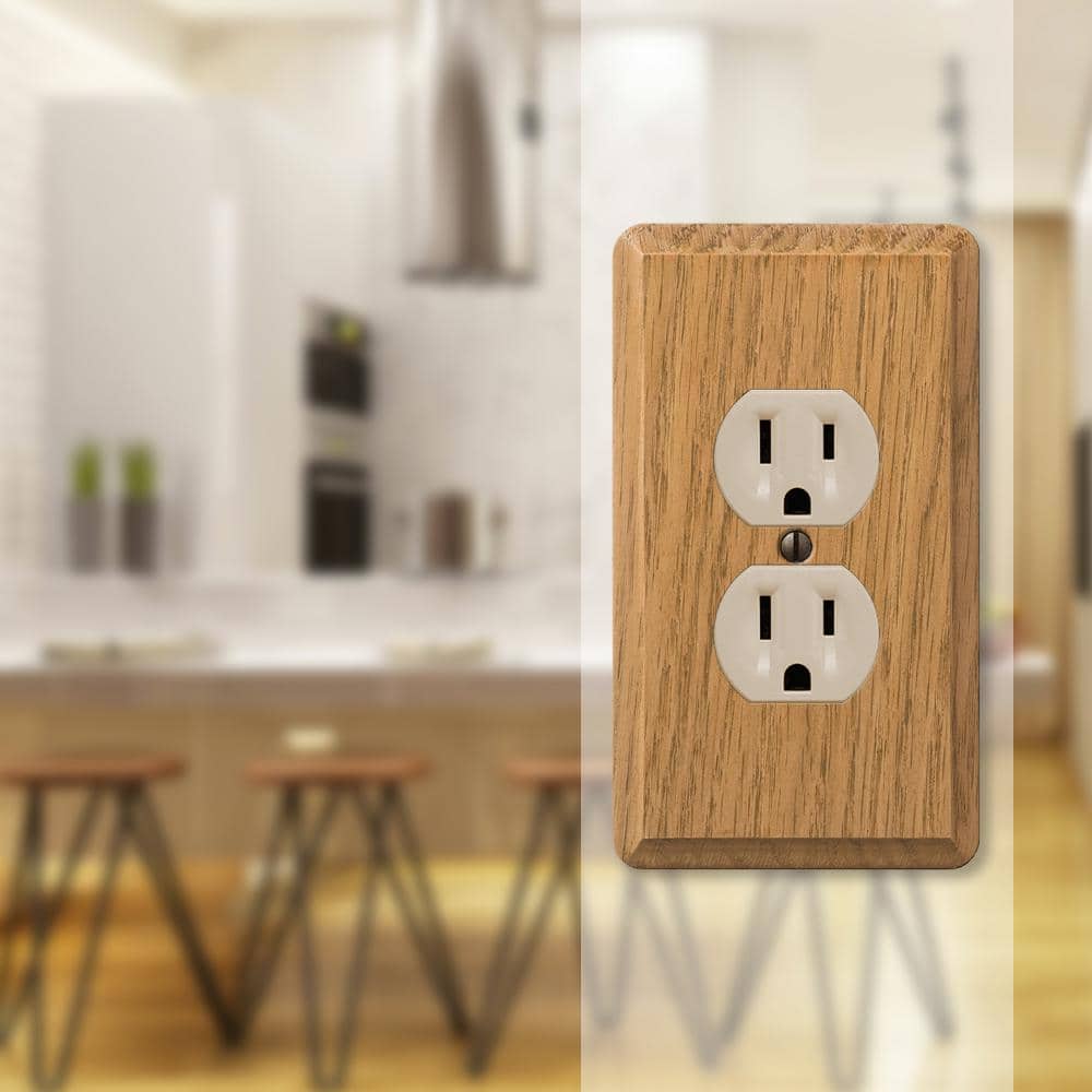 Light Oak 1-Gang Wood Duplex Outlet Wall Plate