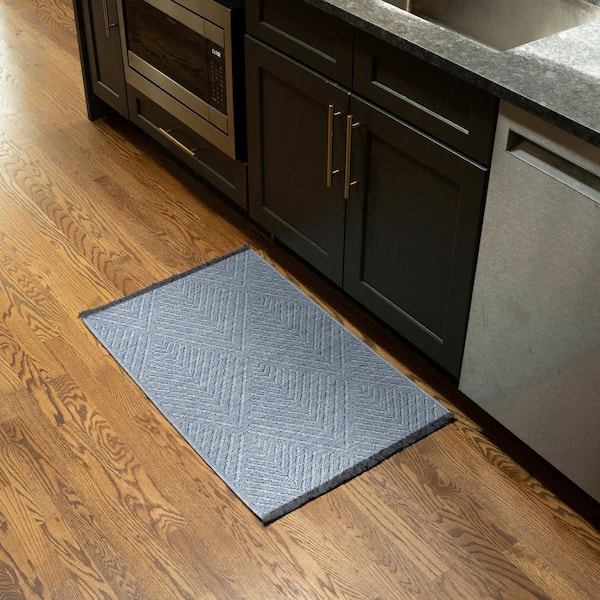 Alma Blue 2 ft. x 3 ft. Diamond Machine Washable Indoor Area Rug